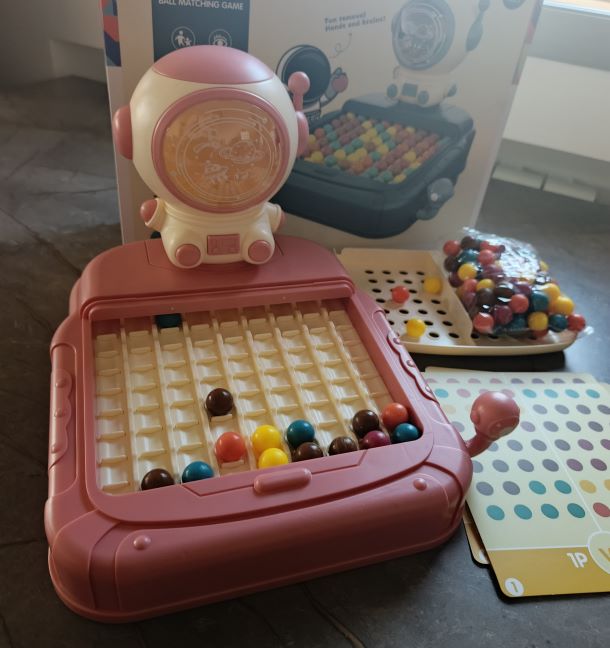 Spaceman Rainbow bead game